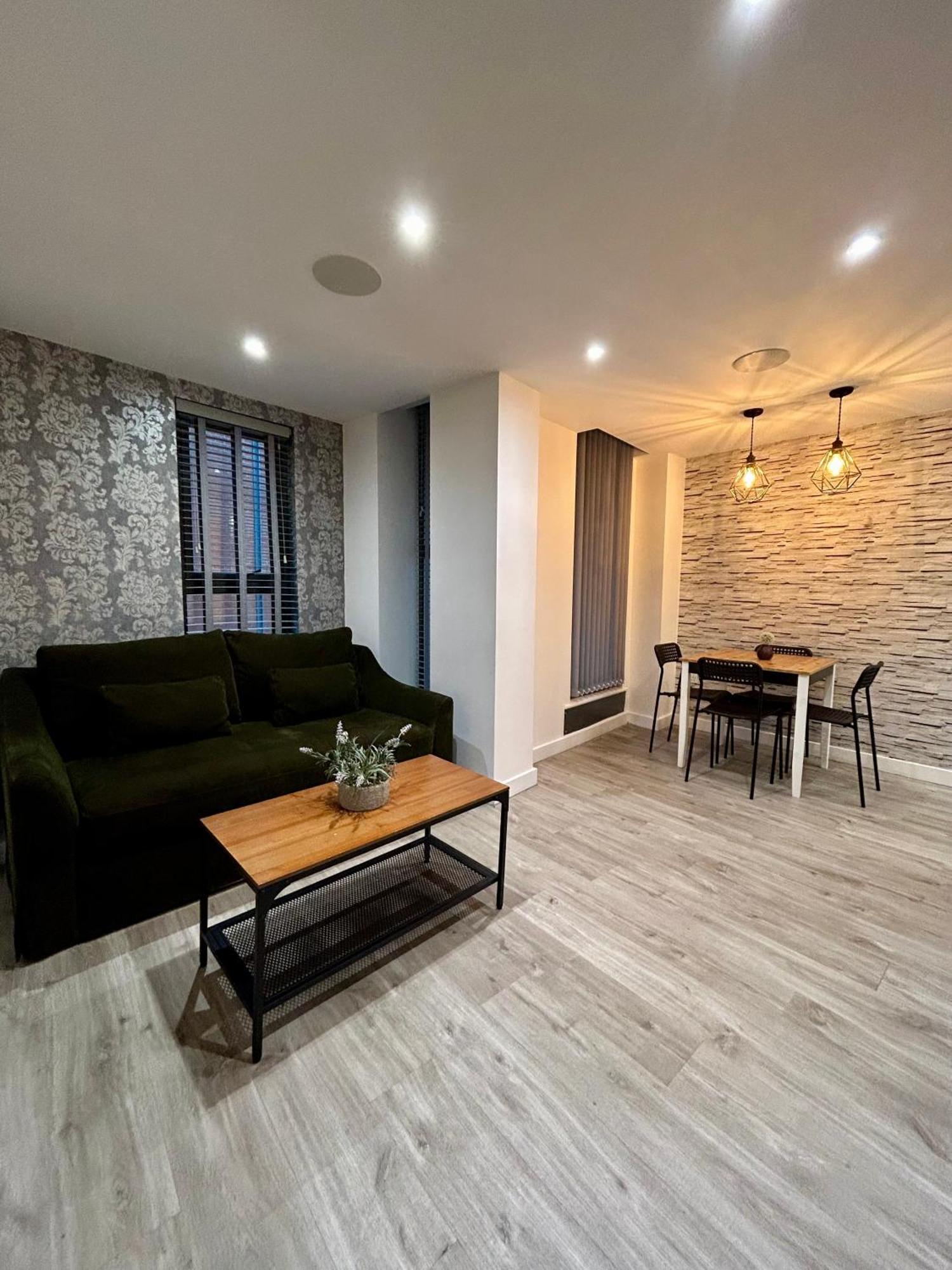 Cosy City Centre Location, Hydro Massage Showe マンチェスター エクステリア 写真